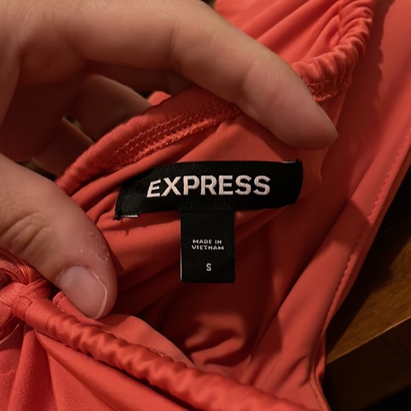 Express Body Contour Ruched Midi Dress With Built-In Shapewear. Coral Orange SM - Picture 6 of 8